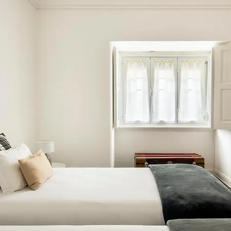 Plum Guide - Flight Of Fancy Appartement Lissabon