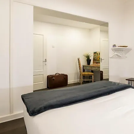 Apartment Plum Guide - Flight Of Fancy Lisbon