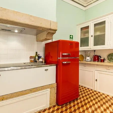 Apartment Plum Guide - Flight Of Fancy Lisbon